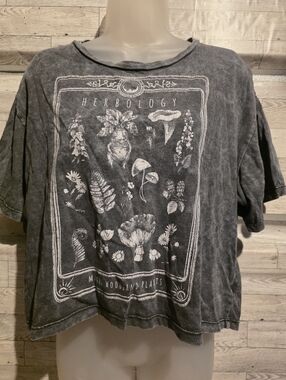 Herbology Graphic Short-Sleeve Tee - Charcoal